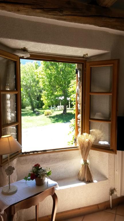 Domaine De Lara Bed and Breakfast Barcelonnette Eksteriør billede