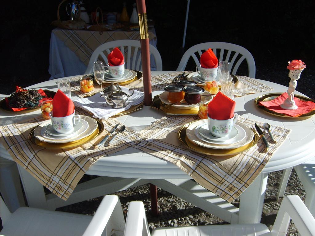 Domaine De Lara Bed and Breakfast Barcelonnette Eksteriør billede